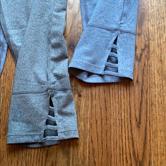 Capri Leggings Duo - Picture 2 of 2